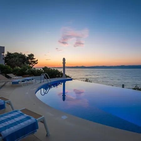 La - Beachfront - Infinity Heated Pool - New Sutivan