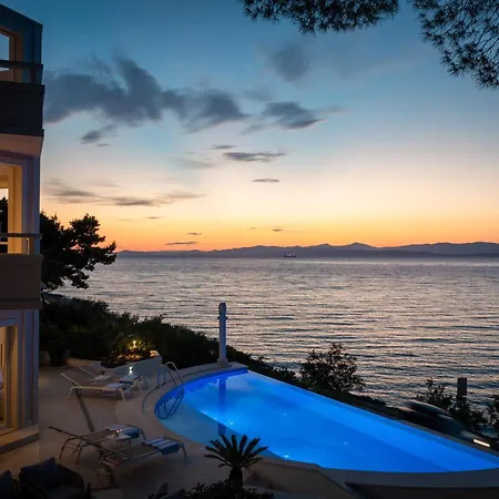 La - Beachfront - Infinity Heated Pool - New