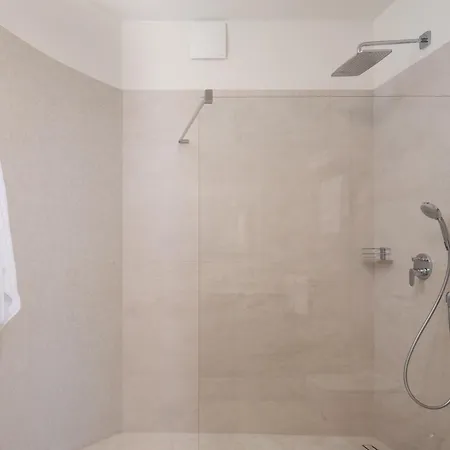 ヴィラ La - Beachfront - Infinity Heated Pool - New スティヴァン