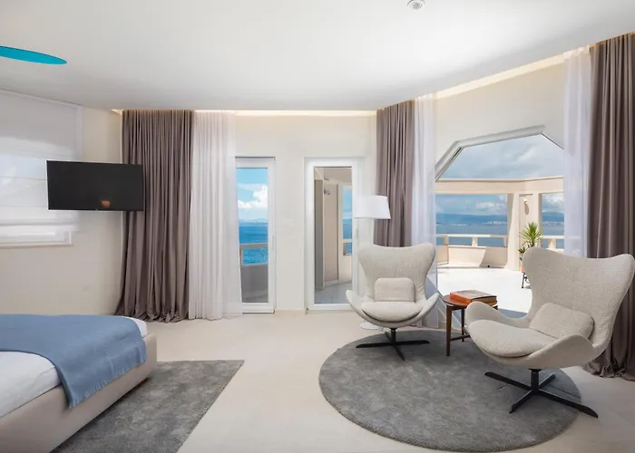 La - Beachfront - Infinity Heated Pool - New