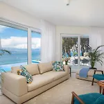 빌라 La - Beachfront - Infinity Heated Pool - New 수티반