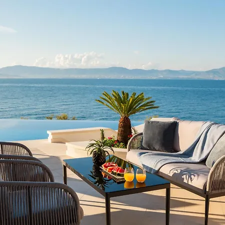 Villa La - Beachfront - Infinity Heated Pool - New